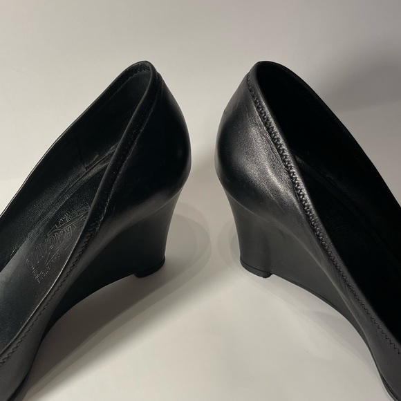 Salvatore Ferragamo Black leather wedges! - Picture 5 of 5